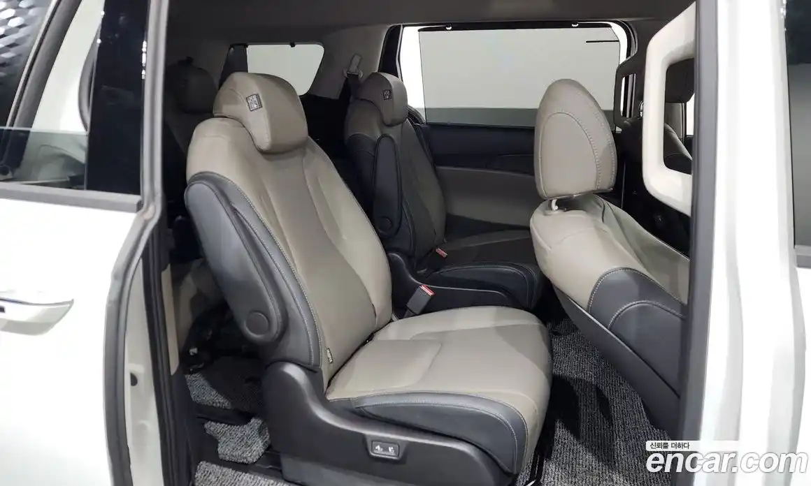 Kia Canival 2025 3.5 Автомат в Москве № 128069, фото 17