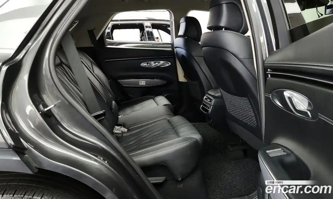 Genesis GV70 2023 2.5 Автомат в Москве № 129177, фото 16