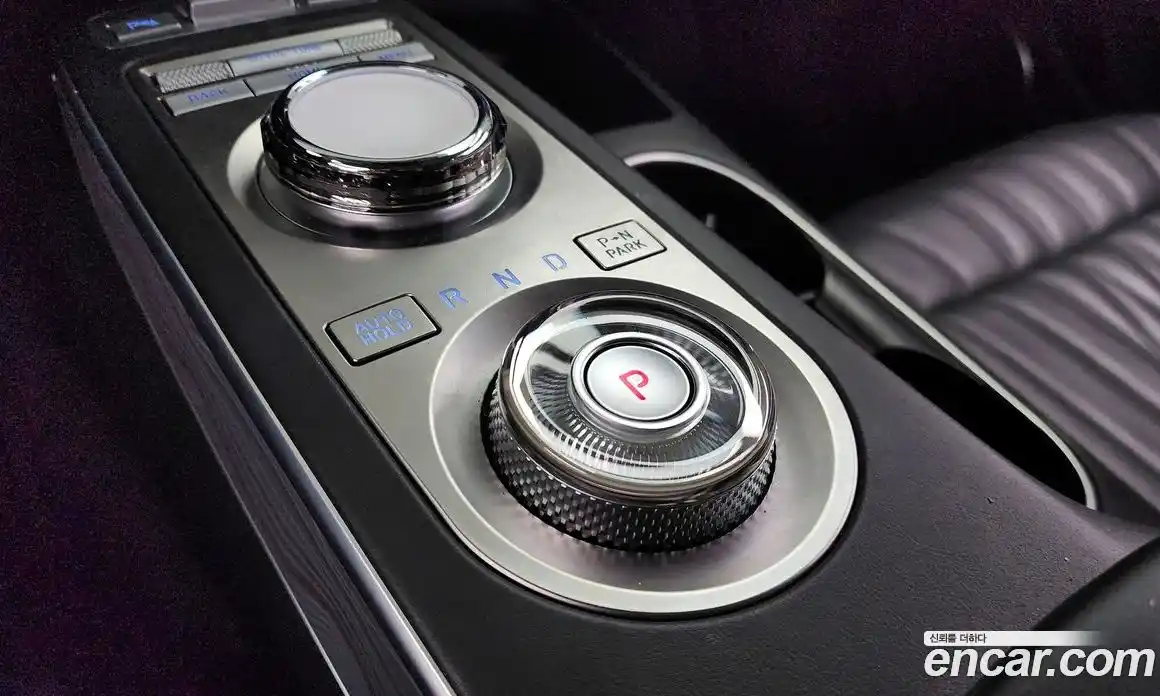 Genesis GV70 2023 2.5 Автомат в Москве № 129177, фото 17