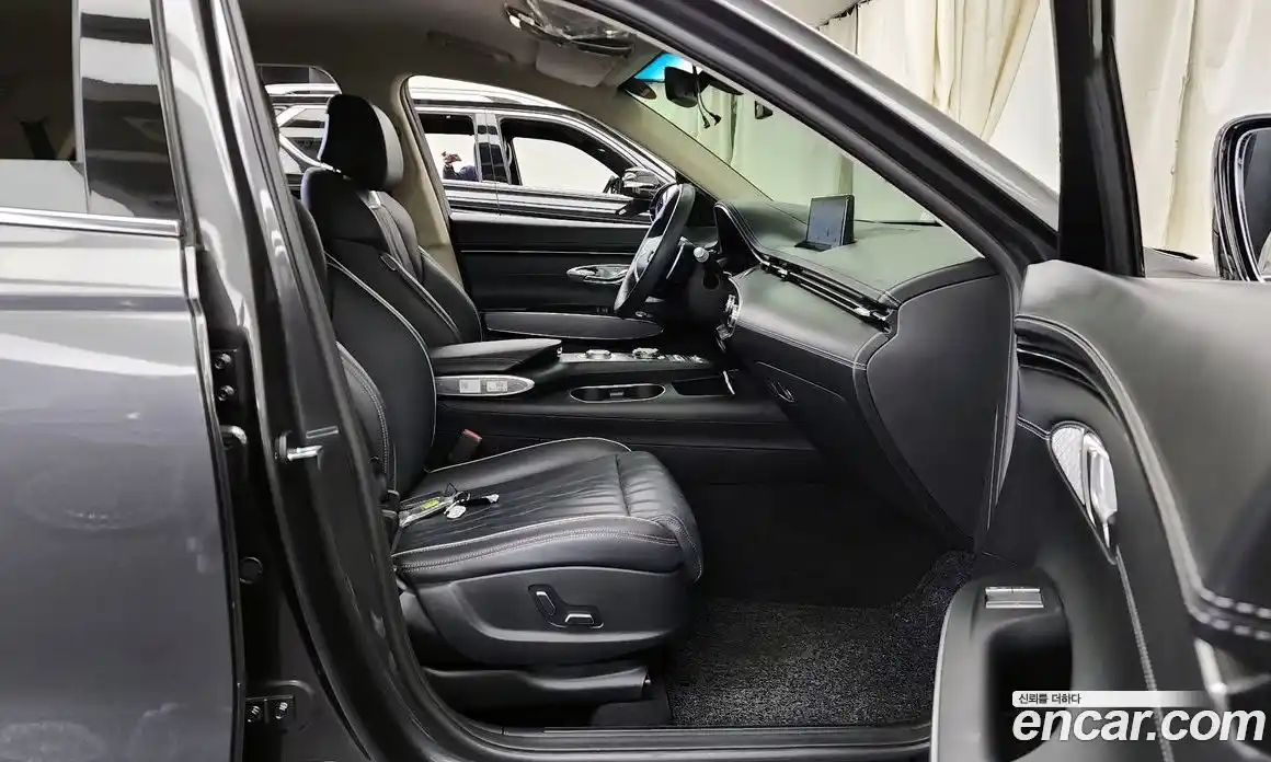 Genesis GV70 2023 2.5 Автомат в Москве № 129177, фото 19