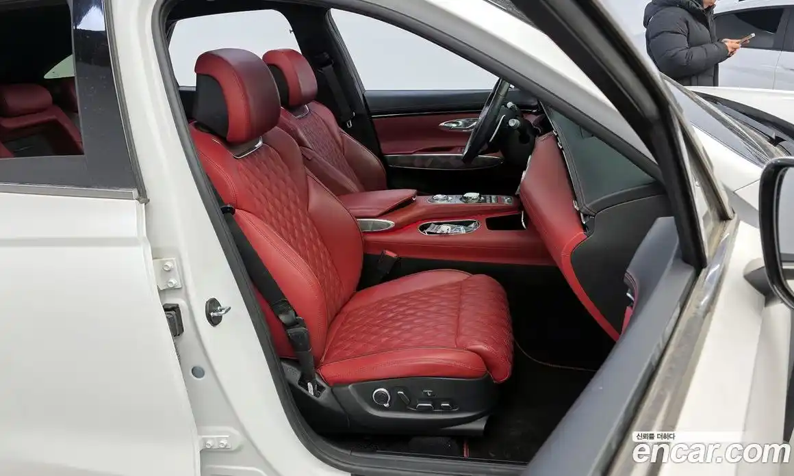 Genesis GV70 2023 2.5 Автомат в Москве № 12917, фото 16