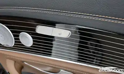 Mercedes-Benz E-Class 2021 3.0 Автомат в Москве № 135372, миниатюра 2