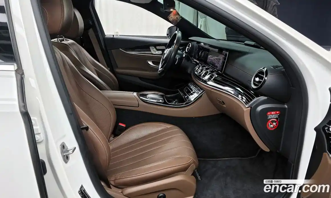 Mercedes-Benz E-Class 2021 3.0 Автомат в Москве № 135372, фото 6