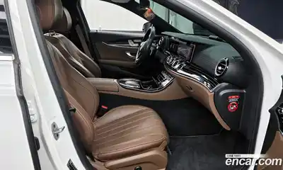 Mercedes-Benz E-Class 2021 3.0 Автомат в Москве № 135372, миниатюра 6