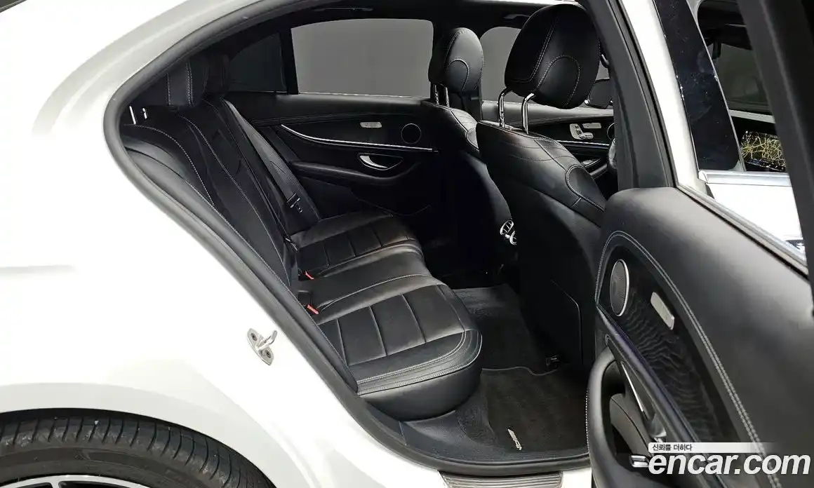 Mercedes-Benz E-Class 2021 1.9 Автомат в Москве № 137762, фото 13