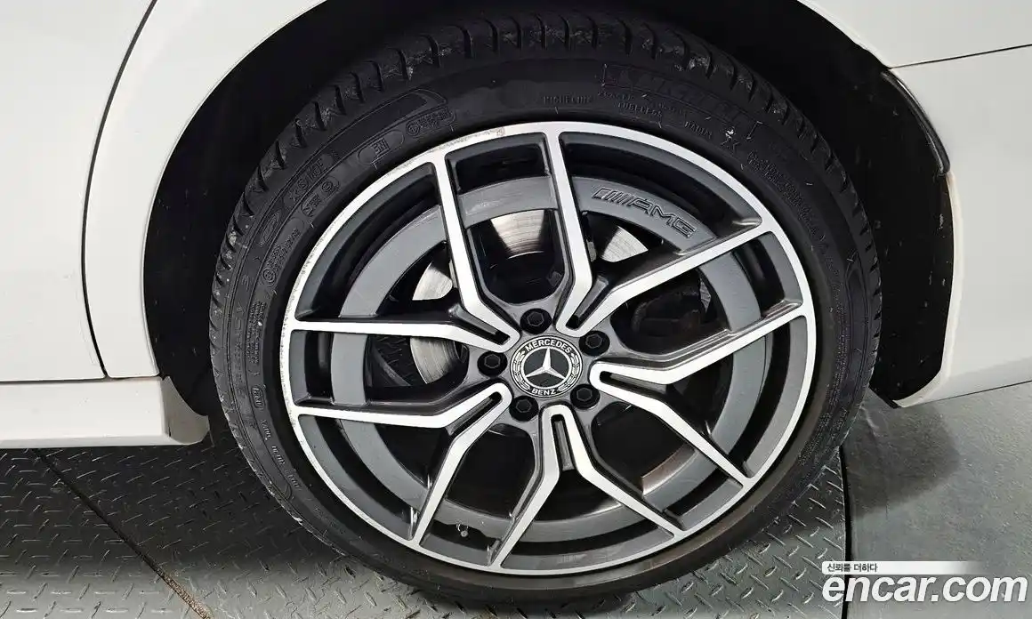 Mercedes-Benz E-Class 2021 1.9 Автомат в Москве № 137762, фото 20