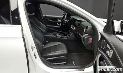 Mercedes-Benz E-Class 2021 1.9 Автомат в Москве № 137762, миниатюра 2