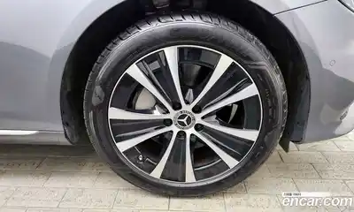 Mercedes-Benz E-Class 2019 2.0 Автомат в Москве № 139197, миниатюра 4