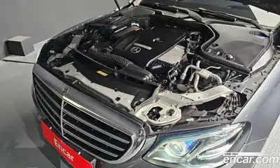 Mercedes-Benz E-Class 2018 2.0 Автомат в Москве № 143714, миниатюра 3