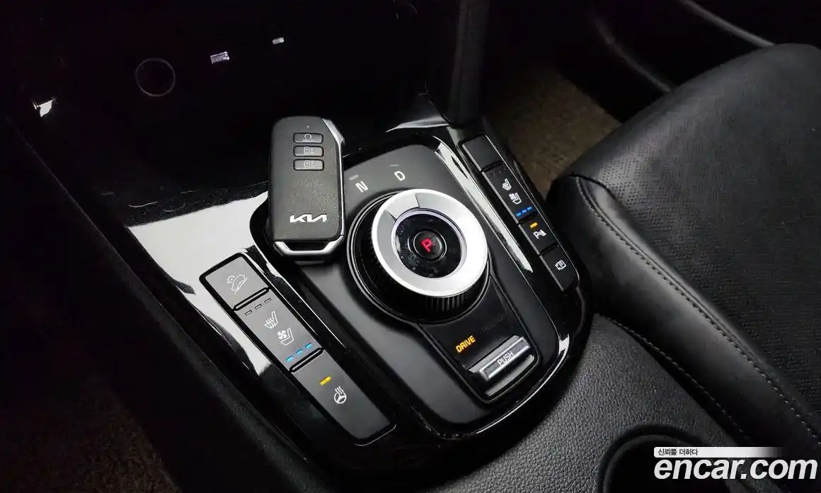 Kia Seltos 2023 1.6 Автомат в Москве № 14412, фото 1