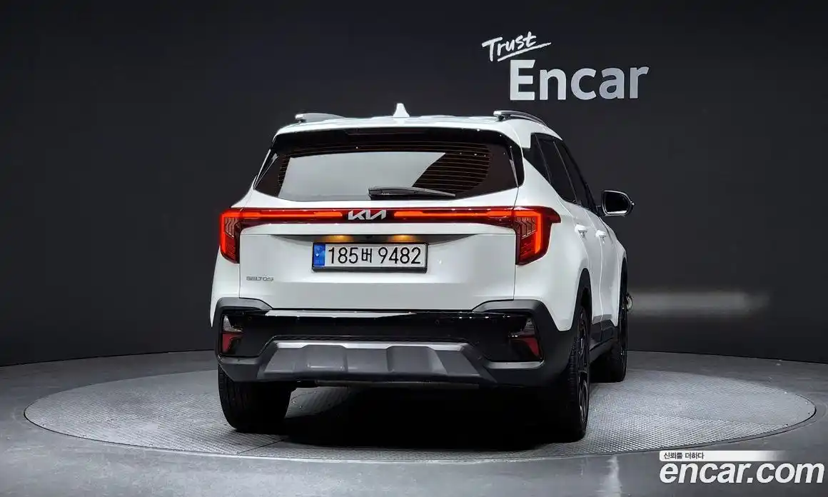 Kia Seltos 2023 1.6 Автомат в Москве № 14412, фото 7