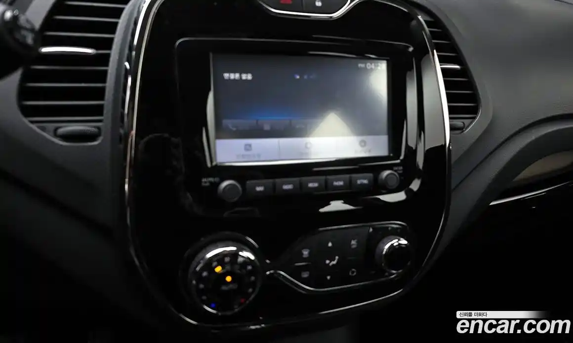 Renault QM3 2015 1.5 Автомат в Москве № 148191, фото 19