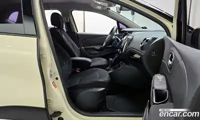 Renault QM3 2015 1.5 Автомат в Москве № 148191, миниатюра 4