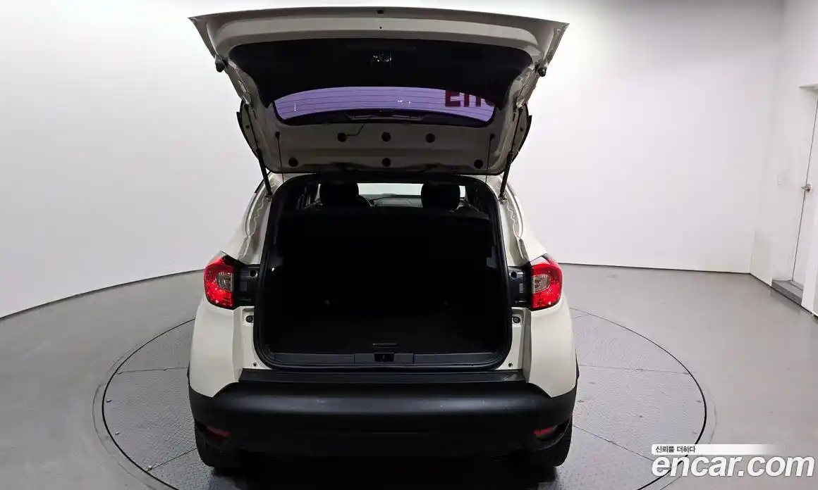 Renault QM3 2015 1.5 Автомат в Москве № 148191, фото 6