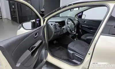Renault QM3 2015 1.5 Автомат в Москве № 148191, миниатюра 7