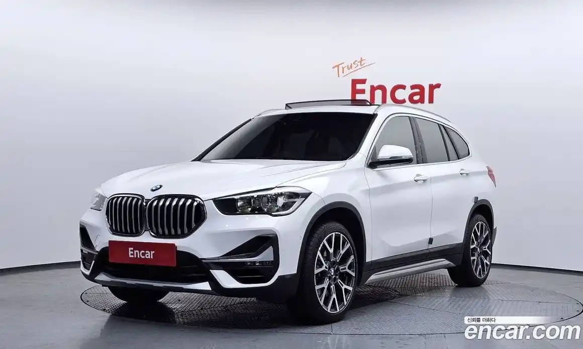 BMW X1 2022 2.0 Автомат в Москве № 155381, фото 1