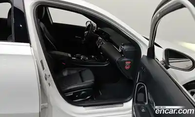 Mercedes-Benz A-Class 2020 2.0 Автомат в Москве № 160270, миниатюра 2