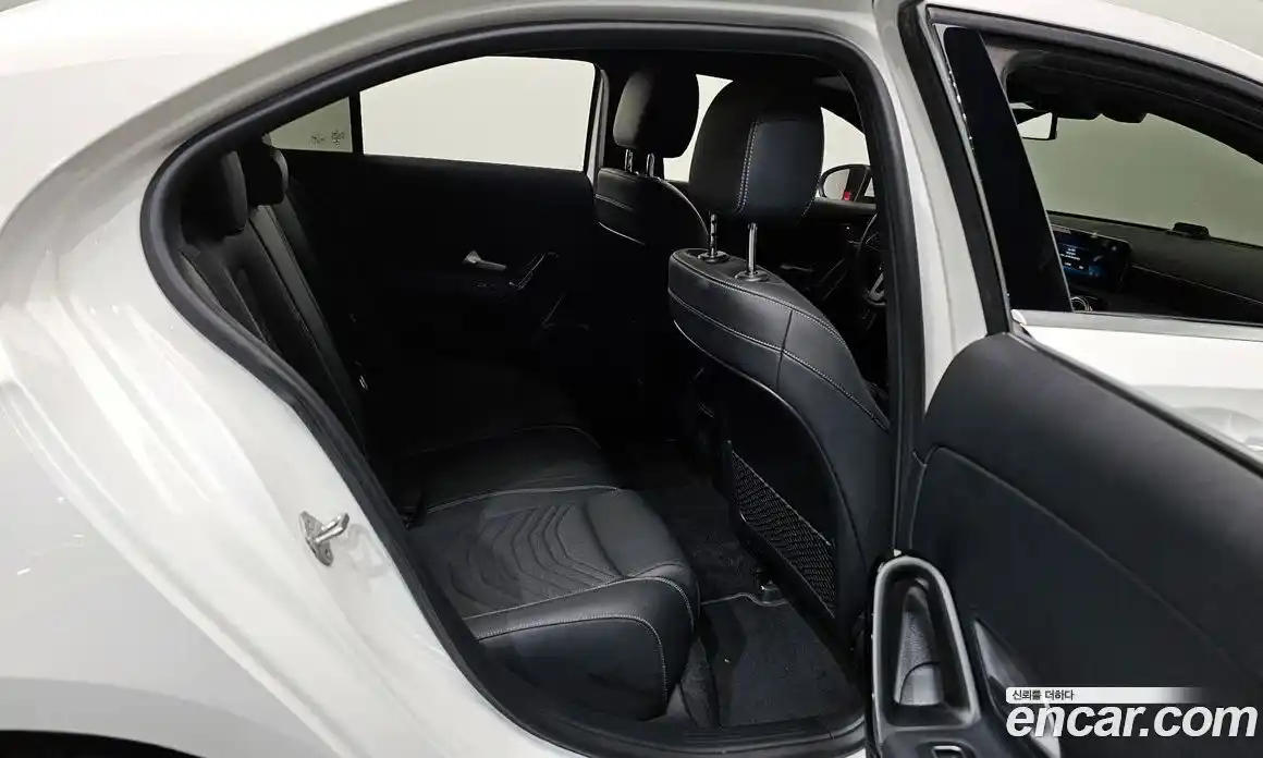 Mercedes-Benz A-Class 2020 2.0 Автомат в Москве № 160270, фото 6