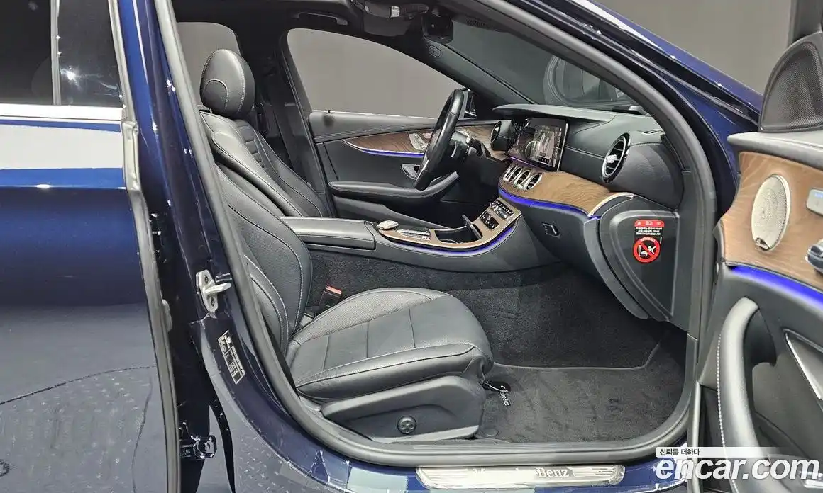 Mercedes-Benz E-Class 2021 2.0 Автомат в Москве № 161260, фото 16