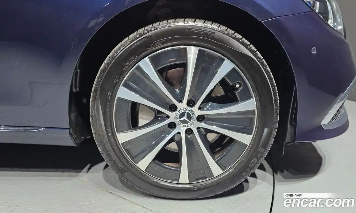 Mercedes-Benz E-Class 2021 2.0 Автомат в Москве № 161260, фото 9