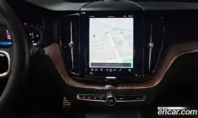 Volvo XC60 2024 2.0 Автомат в Москве № 164200, миниатюра 6