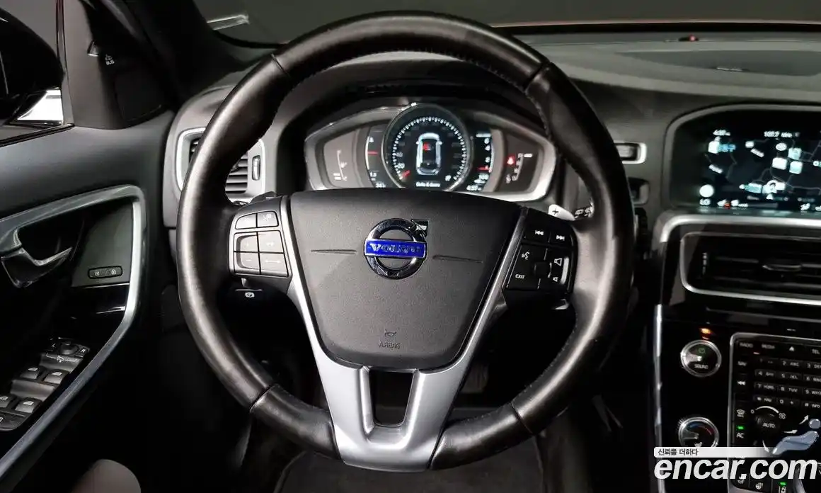 Volvo V60 2016 2.5 Автомат в Москве № 164569, фото 12