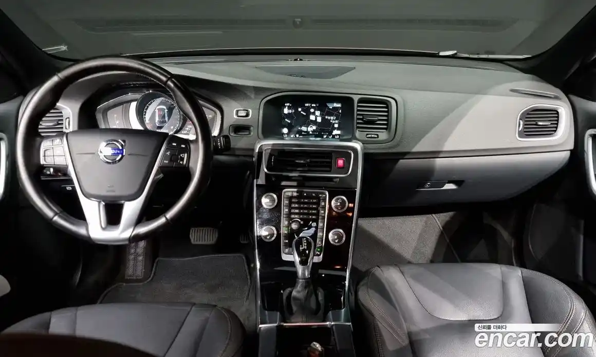 Volvo V60 2016 2.5 Автомат в Москве № 164569, фото 4