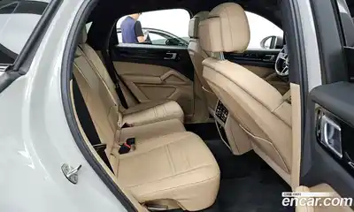 Porsche Cayenne 2021 3.0 Автомат в Москве № 165496, миниатюра 12