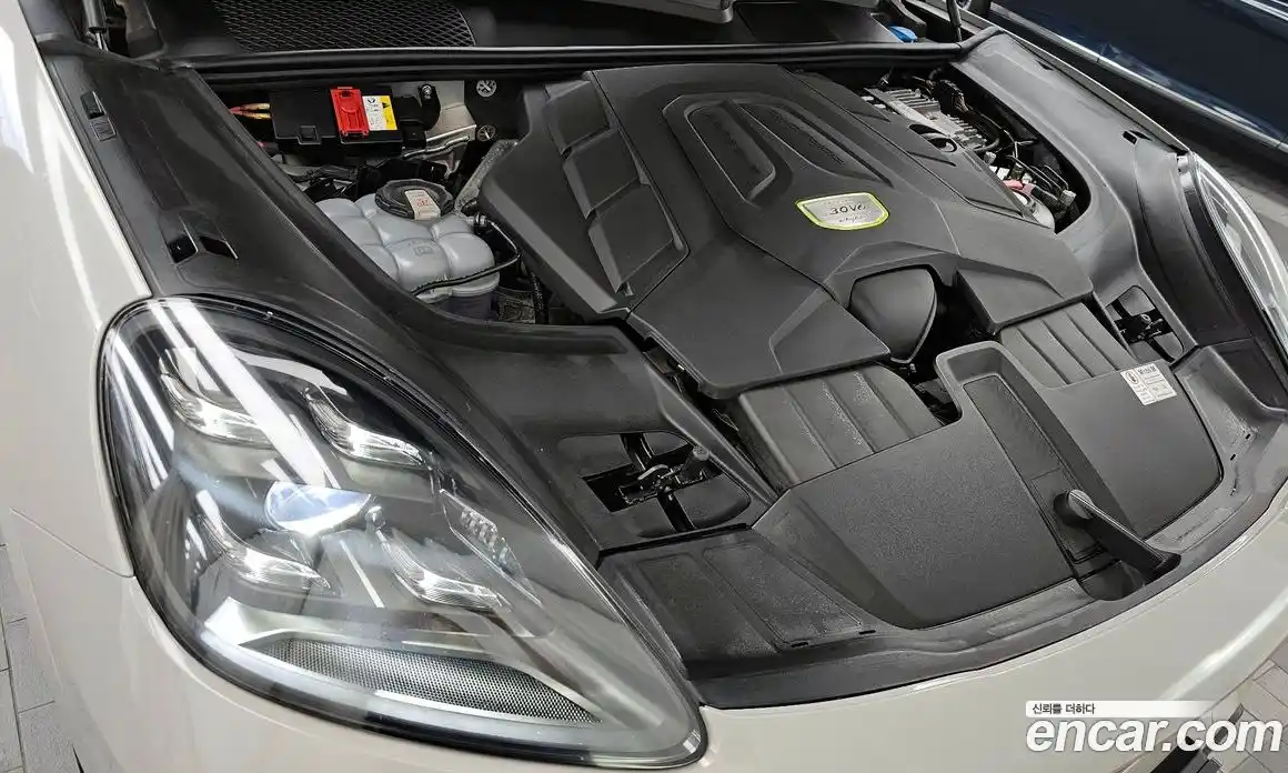 Porsche Cayenne 2021 3.0 Автомат в Москве № 165496, фото 6