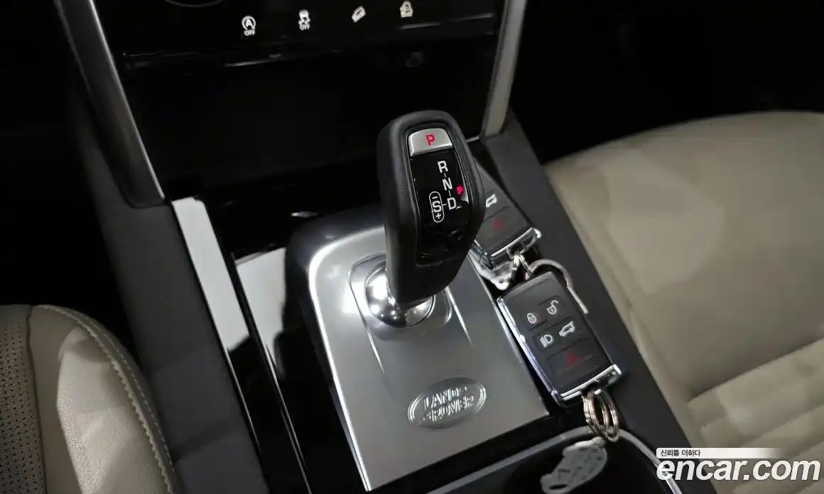 Land Rover Discovery Sport 2022 2.0 Автомат в Москве № 166107, фото 17