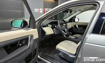 Land Rover Discovery Sport 2022 2.0 Автомат в Москве № 166107, миниатюра 3