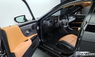 Lexus ES 2025 2.5 Автомат в Москве № 168049, миниатюра 6