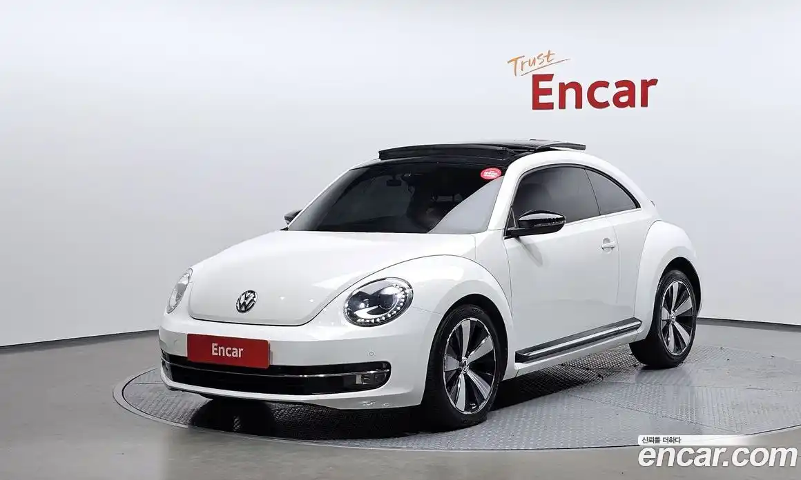 Volkswagen Beatle 2013 2.0 Автомат в Москве № 168789, фото 11