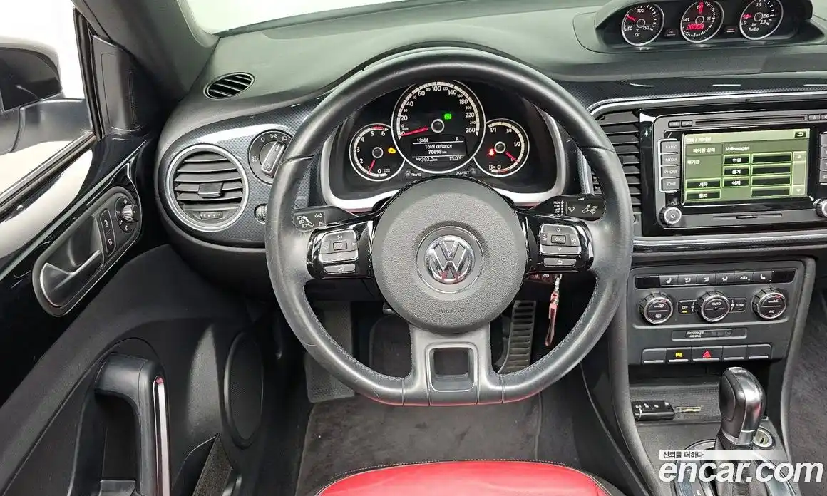 Volkswagen Beatle 2013 2.0 Автомат в Москве № 168789, фото 13