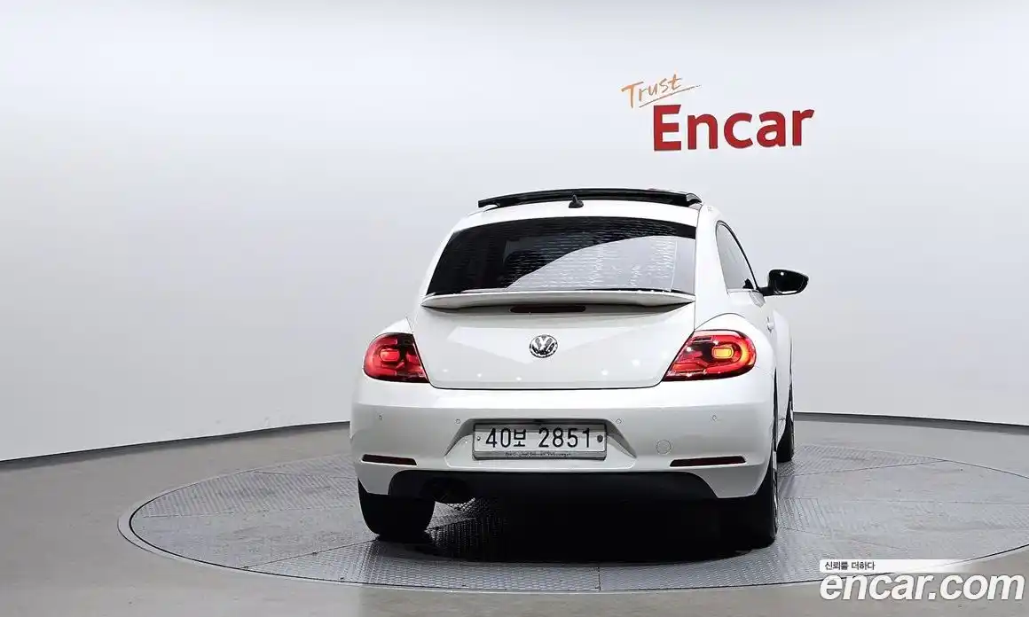 Volkswagen Beatle 2013 2.0 Автомат в Москве № 168789, фото 3