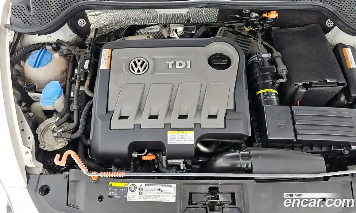 Volkswagen Beatle 2013 2.0 Автомат в Москве № 168789, фото 9