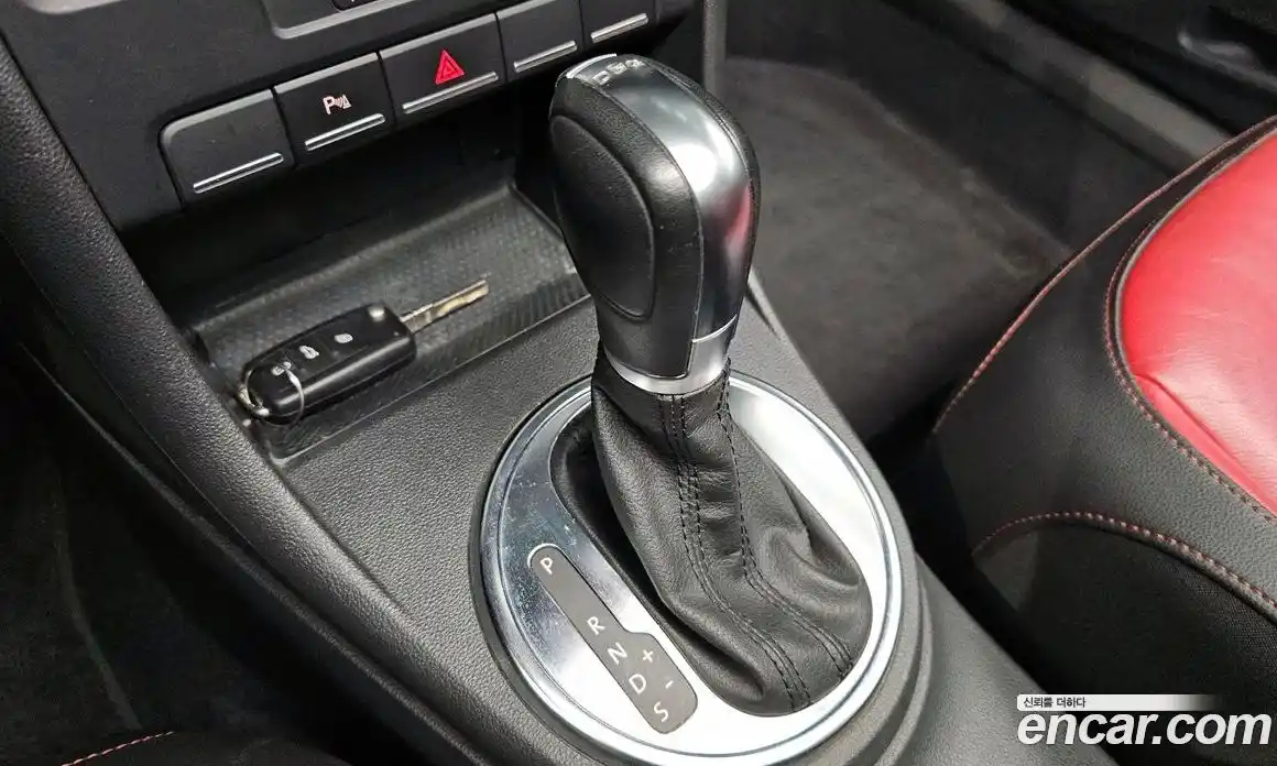 Volkswagen Beatle 2013 2.0 Автомат в Москве № 168789, фото 10