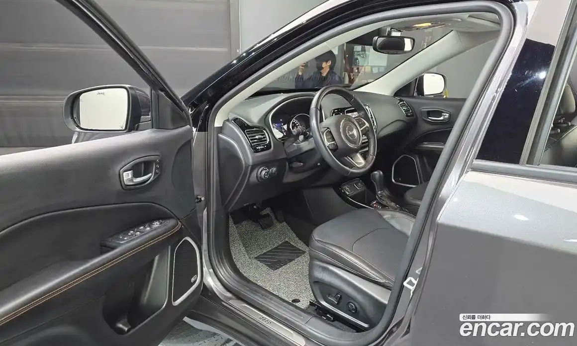 Jeep Compass 2021 2.4 Автомат в Москве № 169405, фото 17