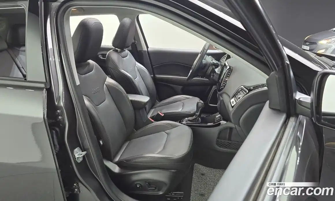 Jeep Compass 2021 2.4 Автомат в Москве № 169405, фото 18