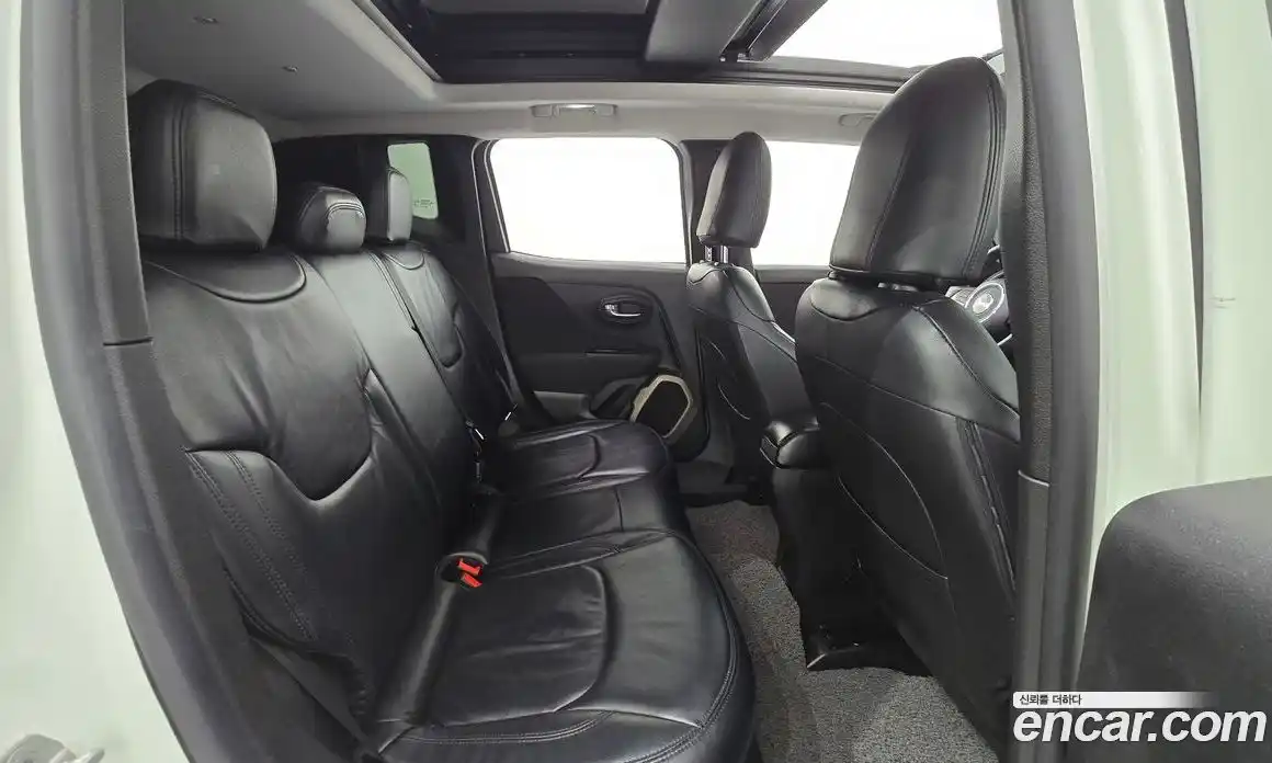 Jeep Renegade 2016 2.0 Автомат в Москве № 169853, фото 1