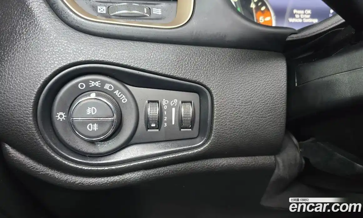 Jeep Renegade 2016 2.0 Автомат в Москве № 169853, фото 3