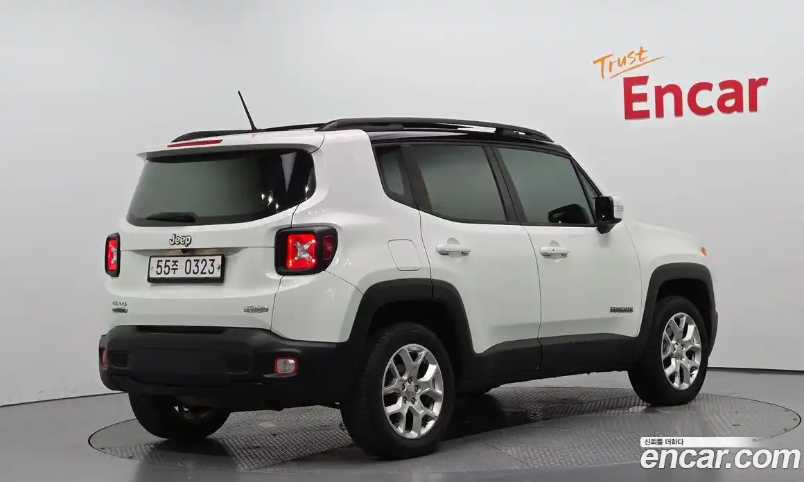 Jeep Renegade 2016 2.0 Автомат в Москве № 169853, фото 4