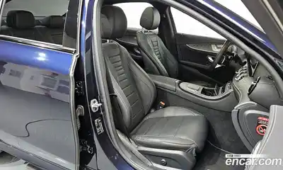 Mercedes-Benz E-Class 2023 2.0 Автомат в Москве № 175478, миниатюра 11