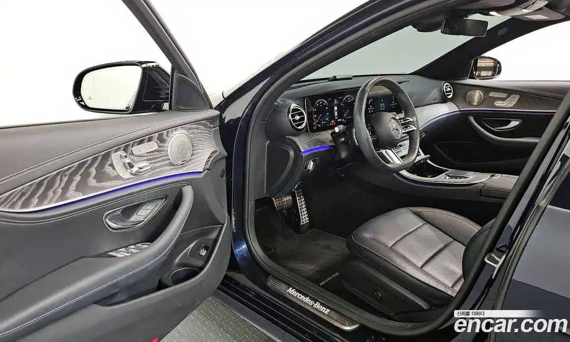 Mercedes-Benz E-Class 2023 2.0 Автомат в Москве № 175478, фото 17