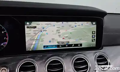 Mercedes-Benz E-Class 2023 2.0 Автомат в Москве № 175478, миниатюра 3