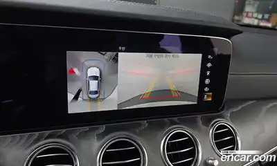 Mercedes-Benz E-Class 2023 2.0 Автомат в Москве № 176119, миниатюра 12