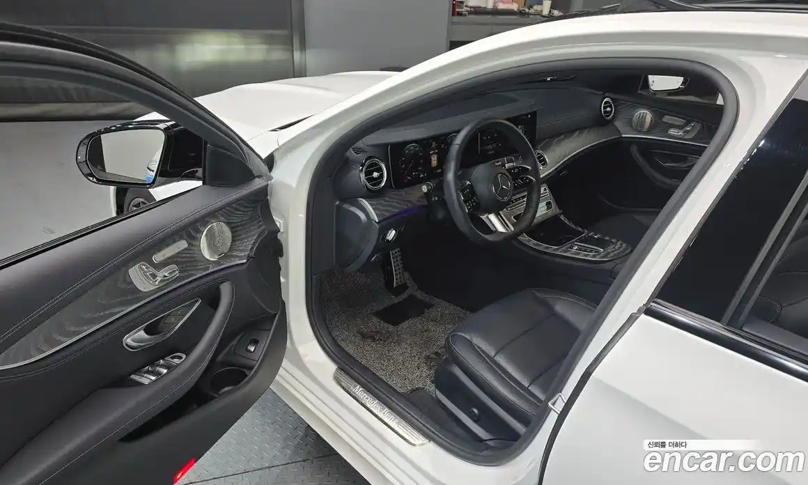 Mercedes-Benz E-Class 2023 2.0 Автомат в Москве № 176119, фото 16