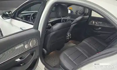 Mercedes-Benz E-Class 2023 2.0 Автомат в Москве № 176119, миниатюра 4