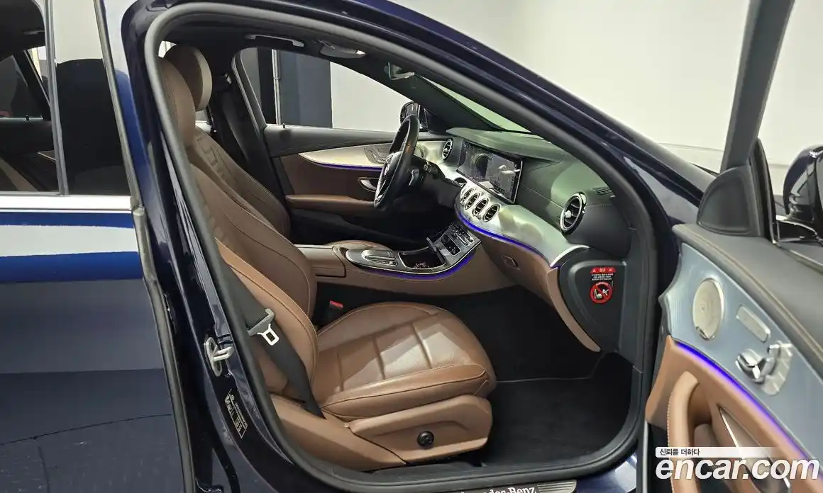 Mercedes-Benz E-Class 2021 2.0 Автомат в Москве № 179004, фото 20