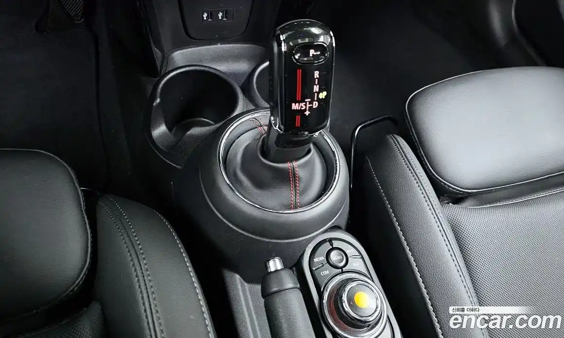 Mini Cooper 2020 2.0 Автомат в Москве № 180574, фото 14